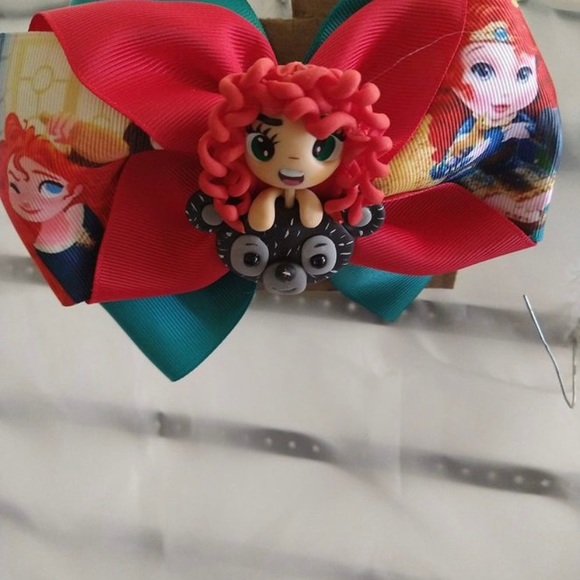 Hair accessories - Picture 2 of 2